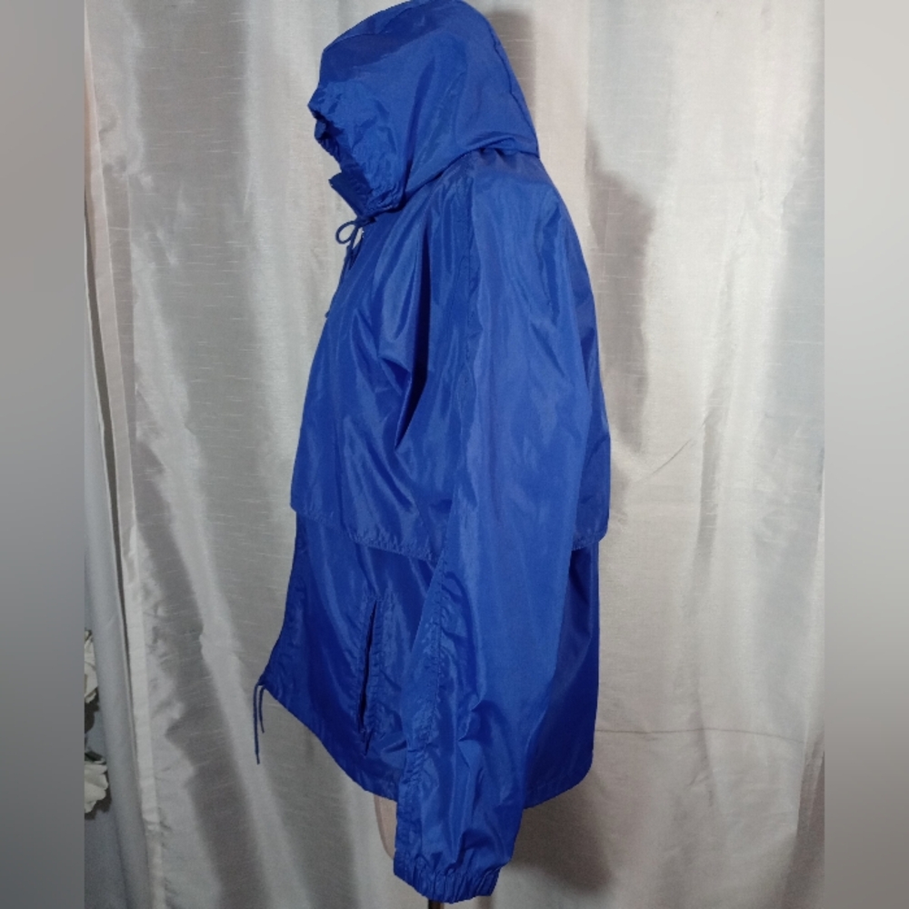 Eddie Bauer Windbreaker Jacket, Hide-A Hood/water resistant/ZipUp/Pckts, blue, M - Picture 4 of 12